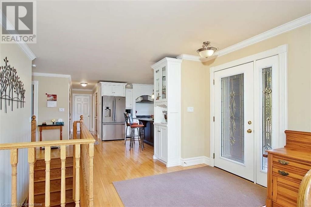 230 FREDERICK COURT Image 3