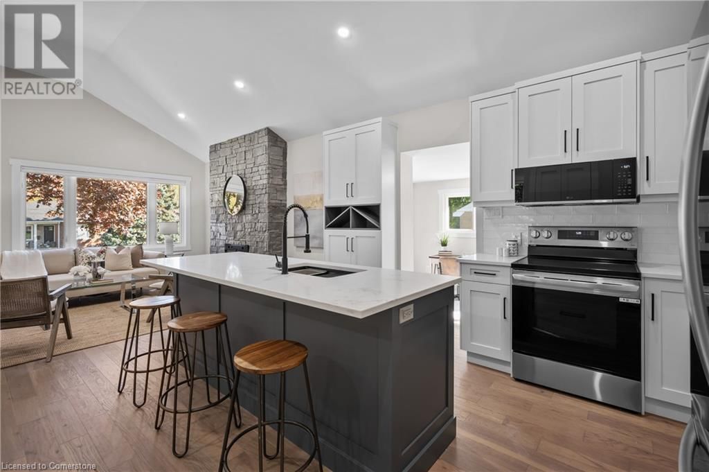 1041 SHEPHERD'S DRIVE Image 12