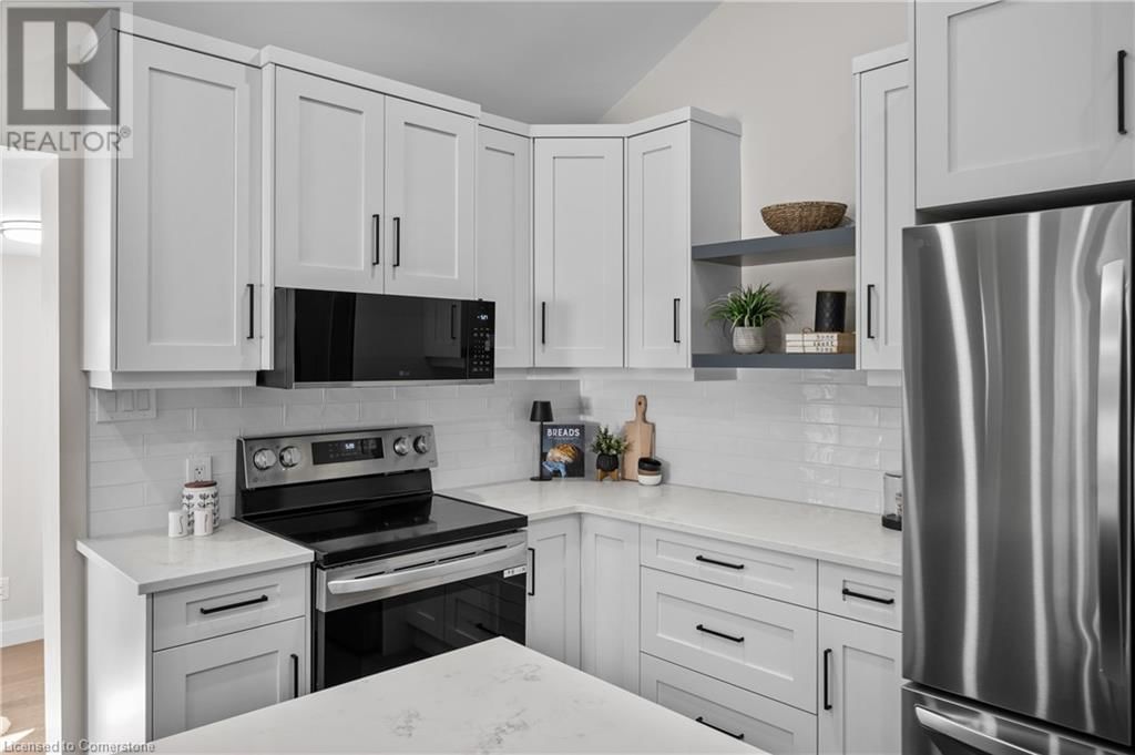 1041 SHEPHERD'S DRIVE Image 14