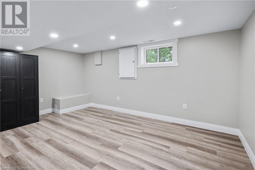 1041 SHEPHERD'S DRIVE Image 33