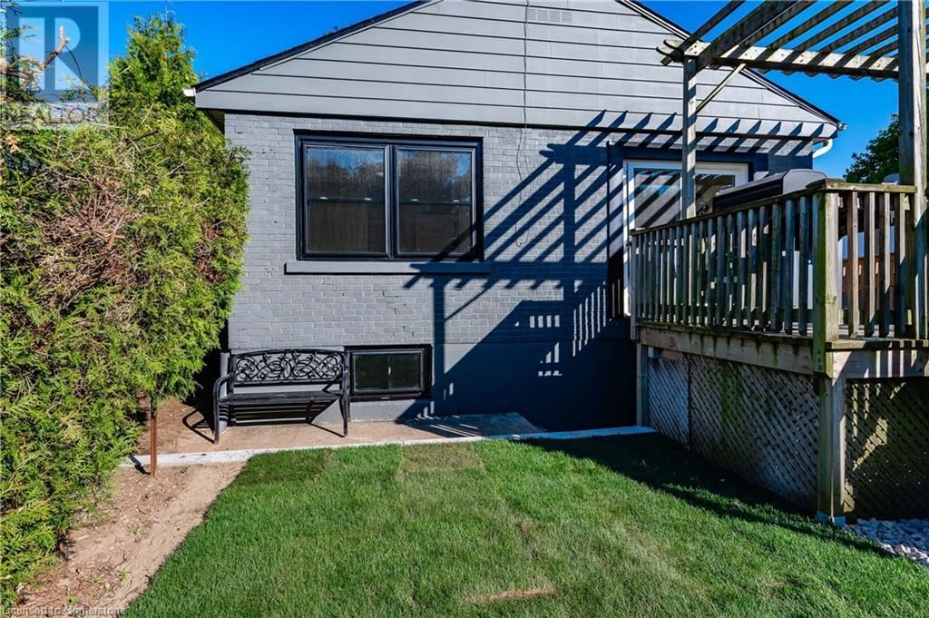 1041 SHEPHERD'S DRIVE Image 40