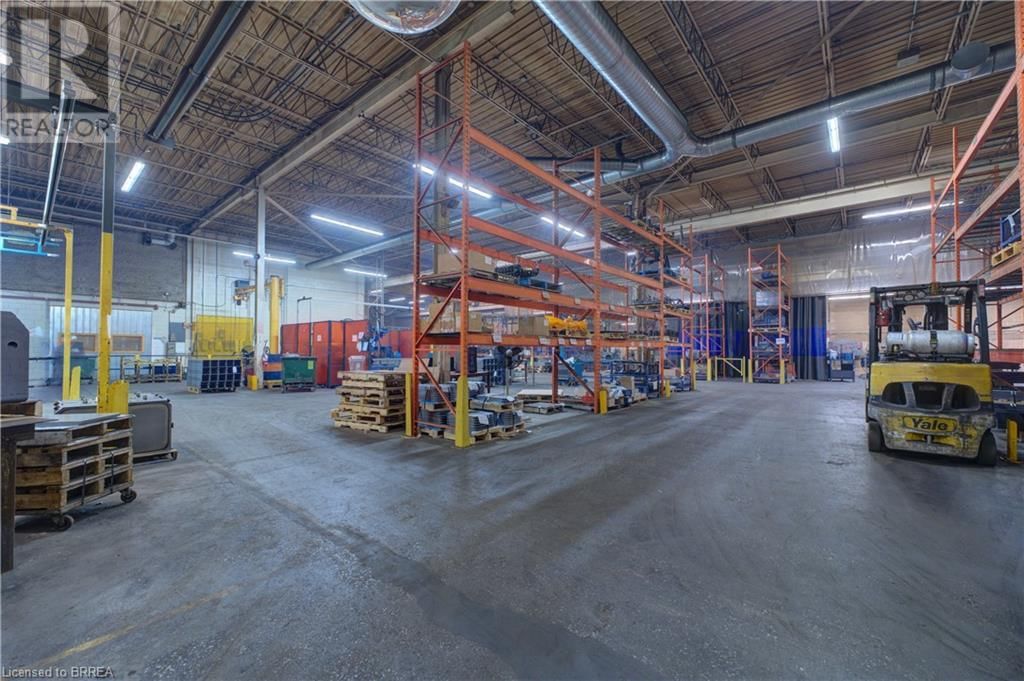 10 SPALDING DRIVE Image 25