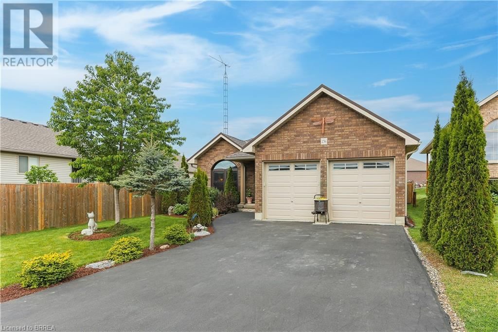 256 DONLY DRIVE SOUTH Image 1