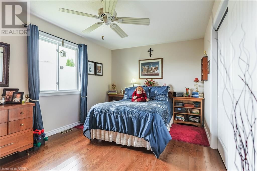 256 DONLY DRIVE SOUTH Image 16