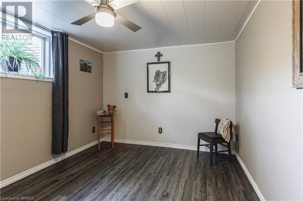 256 DONLY DRIVE SOUTH Image 31