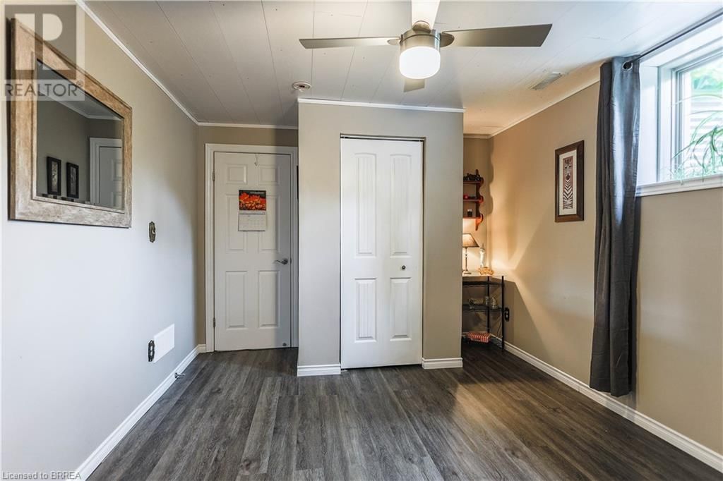 256 DONLY DRIVE SOUTH Image 32