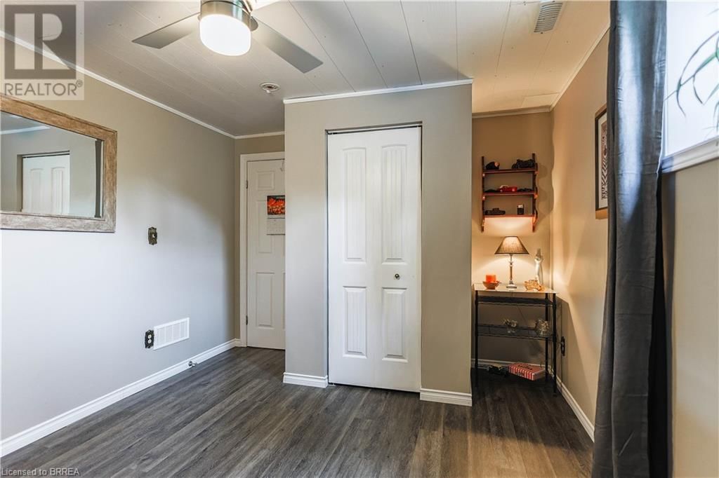 256 DONLY DRIVE SOUTH Image 33