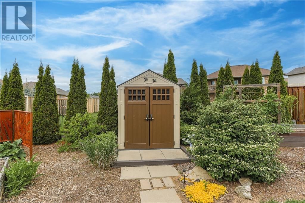 256 DONLY DRIVE SOUTH Image 43
