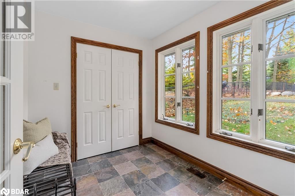 23 BARRIE TERRACE Image 6