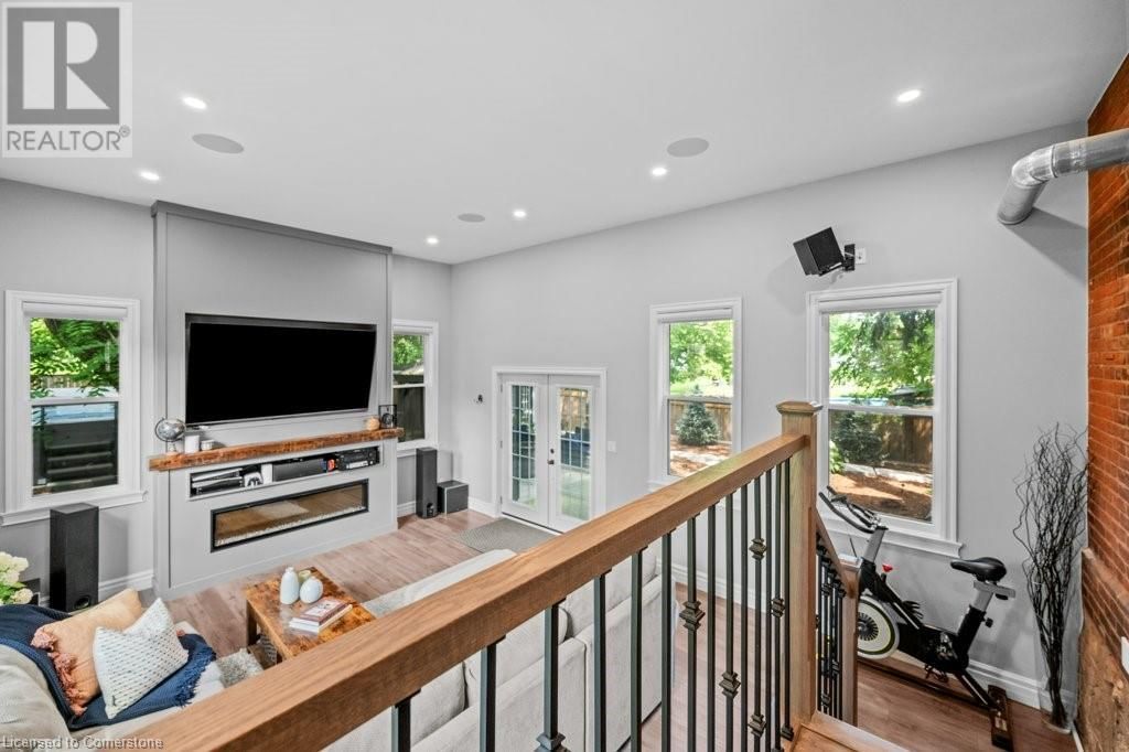 89 LYNDEN ROAD ROAD Image 16