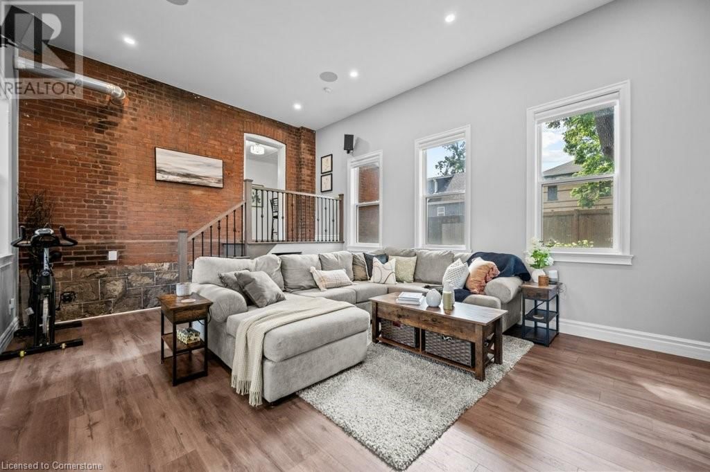 89 LYNDEN ROAD ROAD Image 18