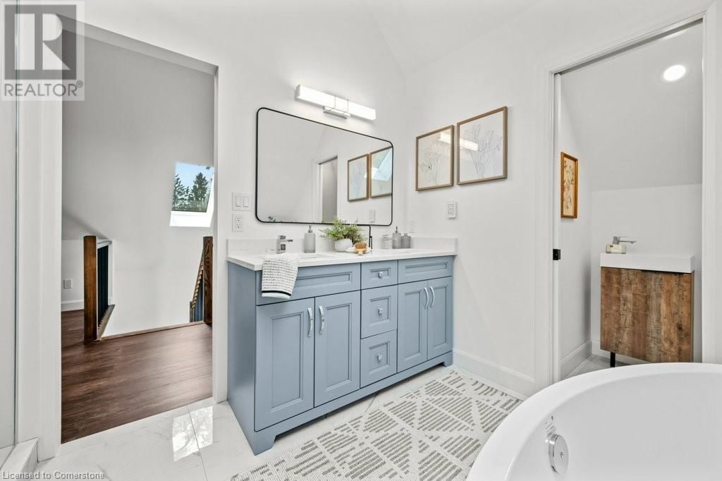 89 LYNDEN ROAD ROAD Image 35
