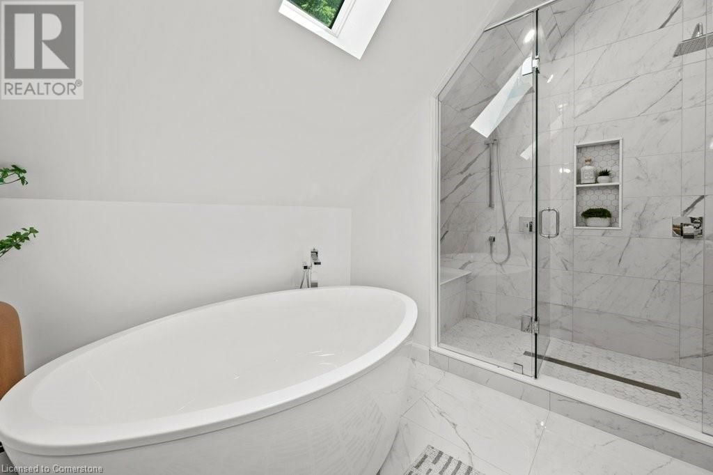 89 LYNDEN ROAD ROAD Image 36