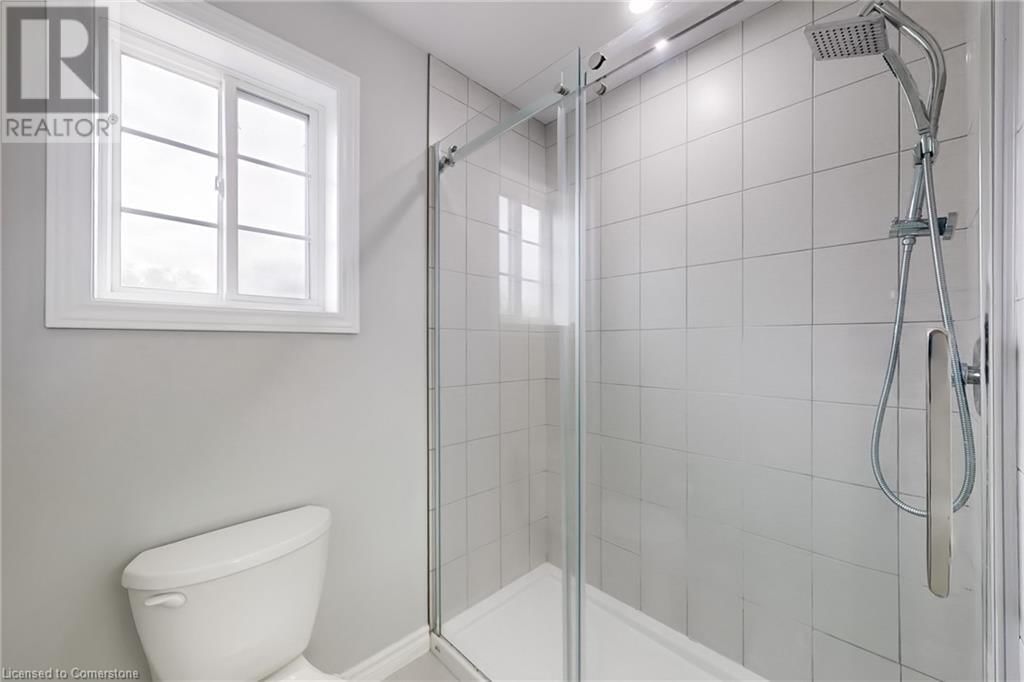 11 - 22 GLEASON CRESCENT Image 34
