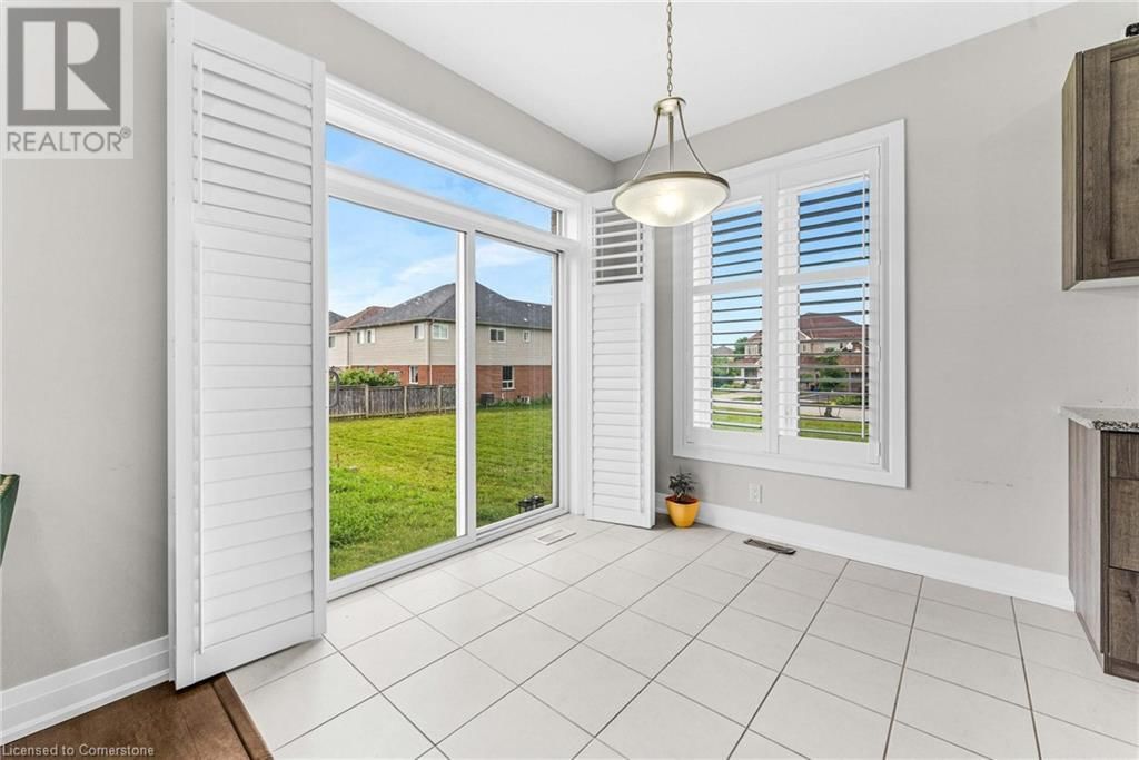 52 MONARCH WOODS DRIVE Image 17