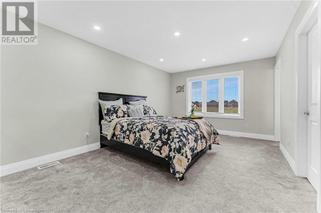 52 MONARCH WOODS DRIVE Image 19