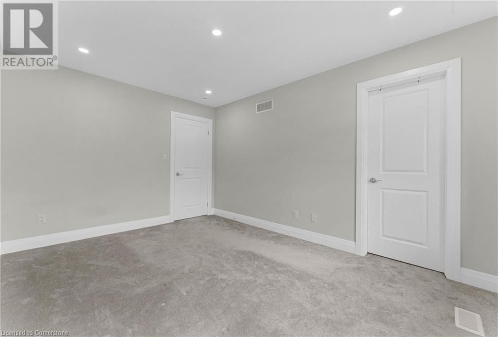 52 MONARCH WOODS DRIVE Image 24