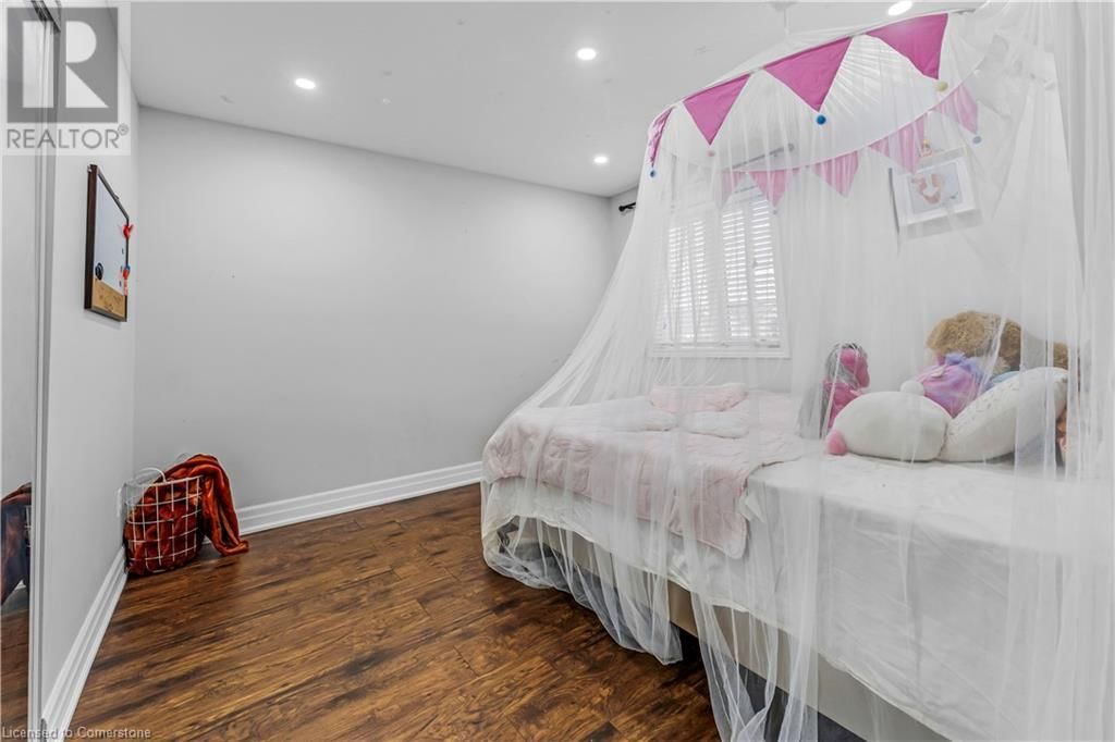 369 THOMAS SLEE DRIVE Image 16