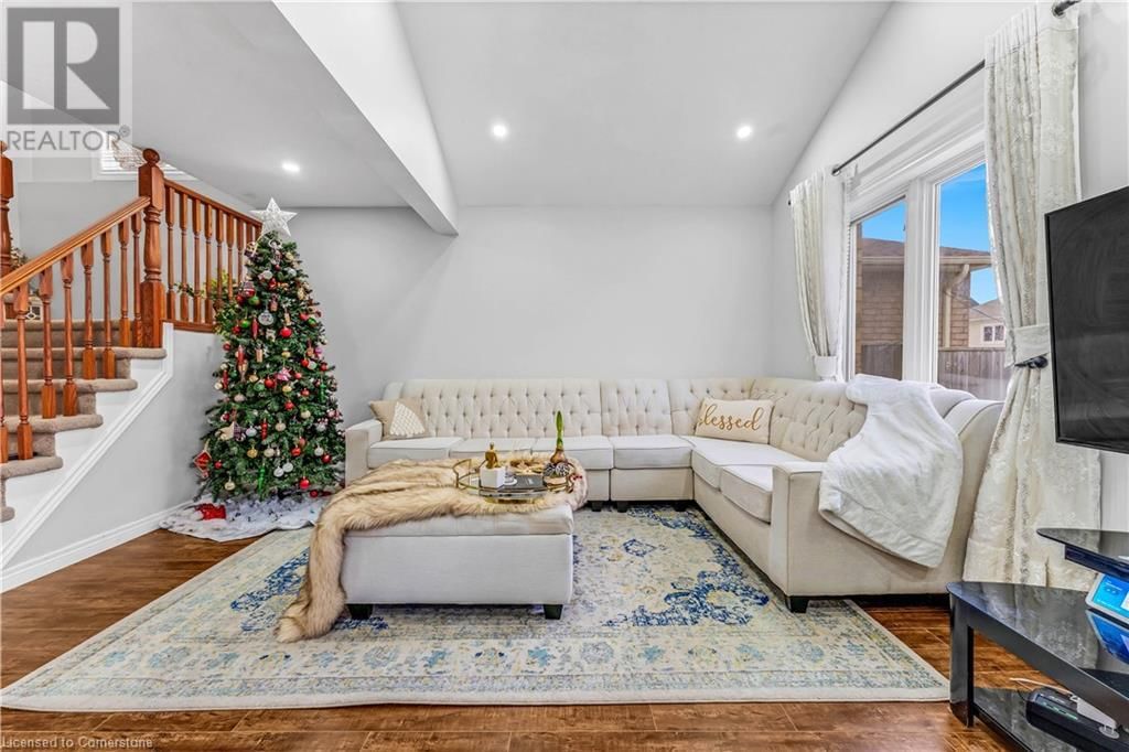 369 THOMAS SLEE DRIVE Image 7