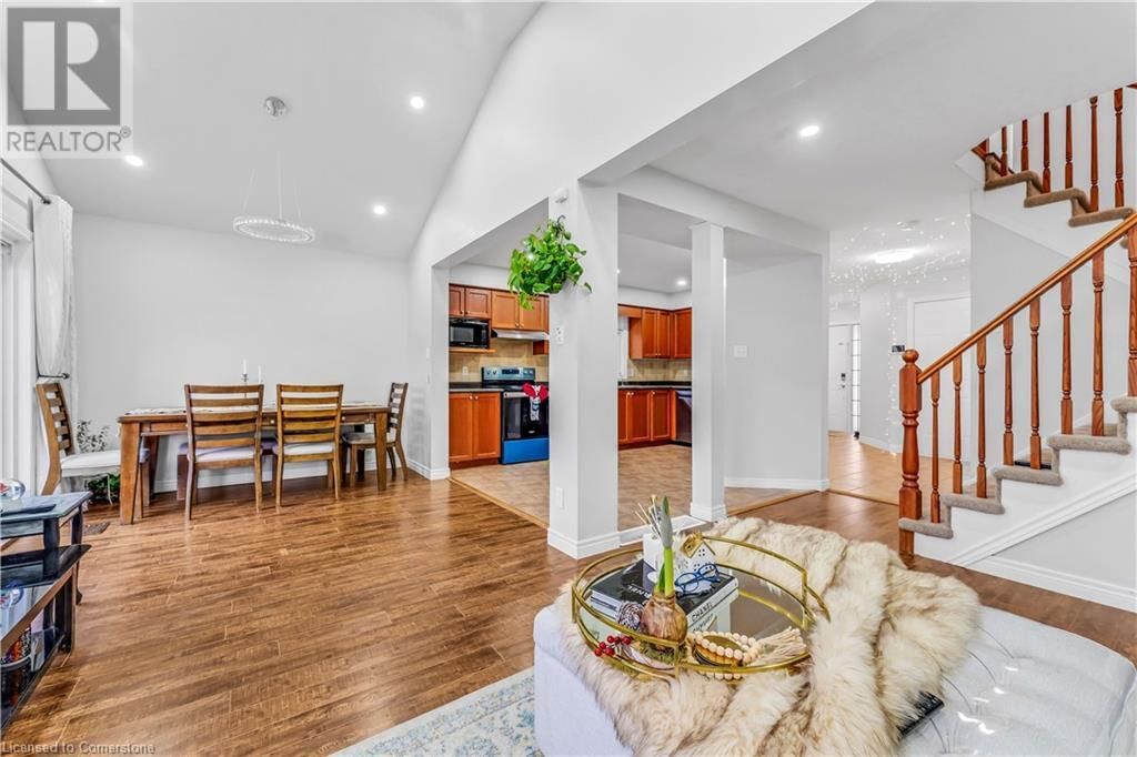 369 THOMAS SLEE DRIVE Image 8