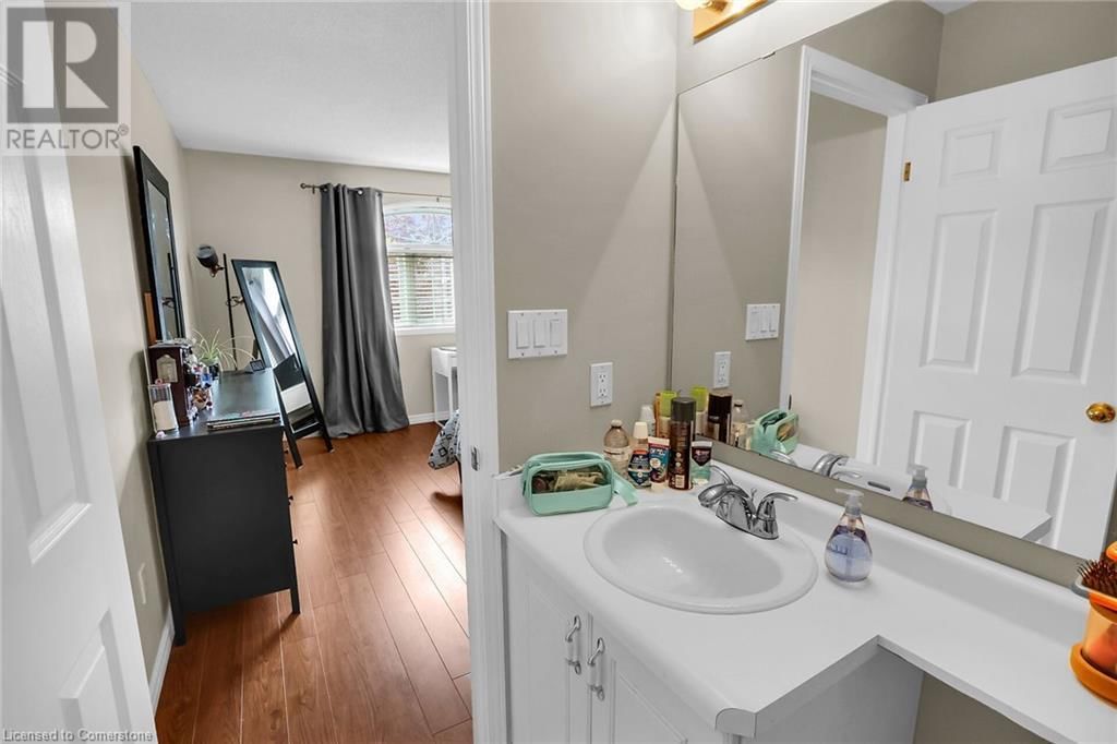 48 MAGNOLIA CRESCENT Image 13