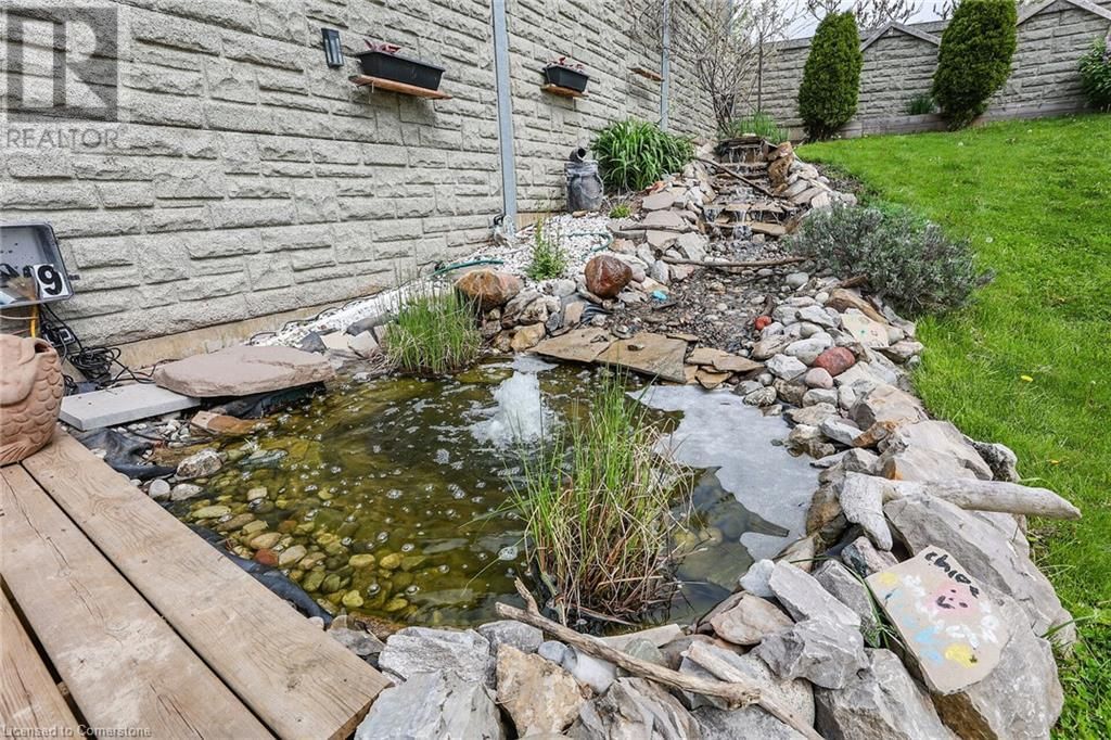48 MAGNOLIA CRESCENT Image 27
