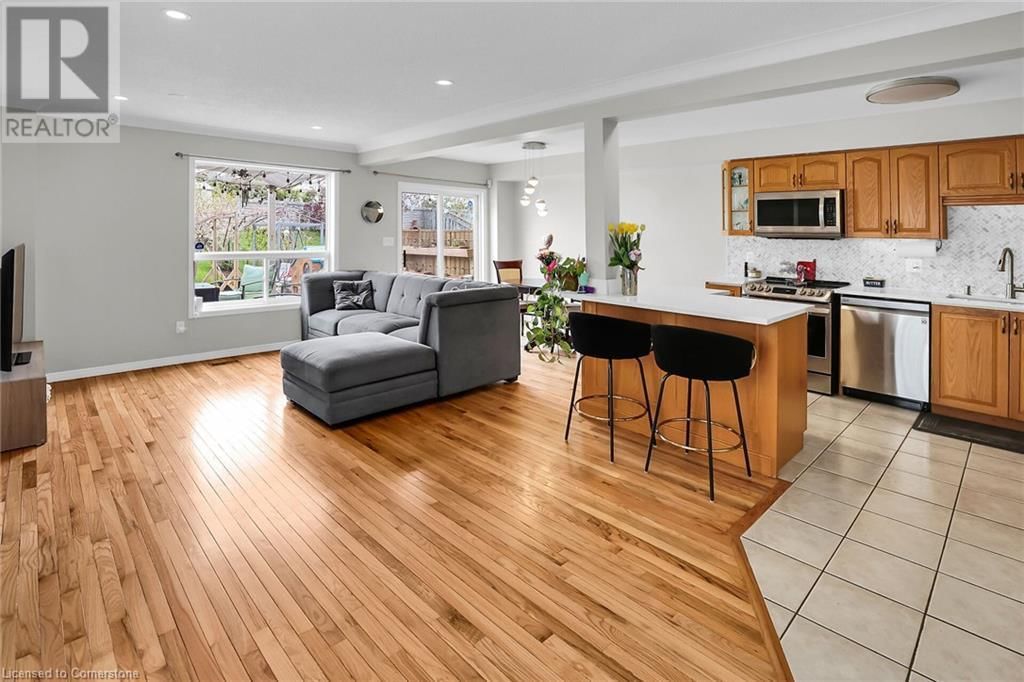 48 MAGNOLIA CRESCENT Image 3