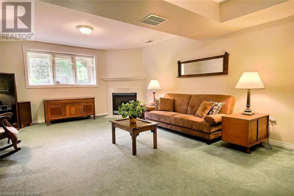 246 DOLPH STREET SOUTH Image 11