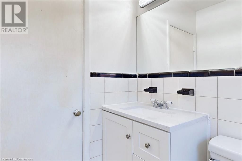 1337 REBECCA STREET Image 10
