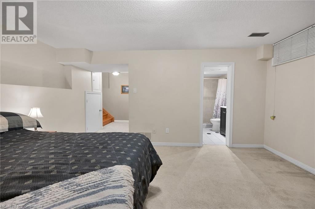 1182 UPPER WENTWORTH STREET Image 16