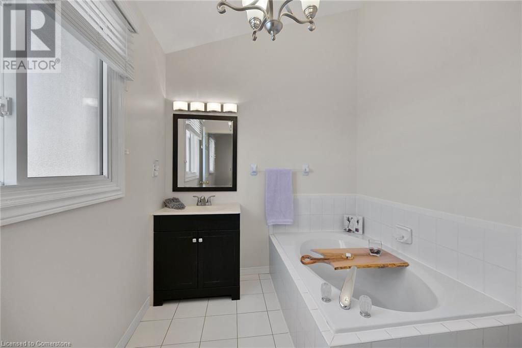1182 UPPER WENTWORTH STREET Image 23