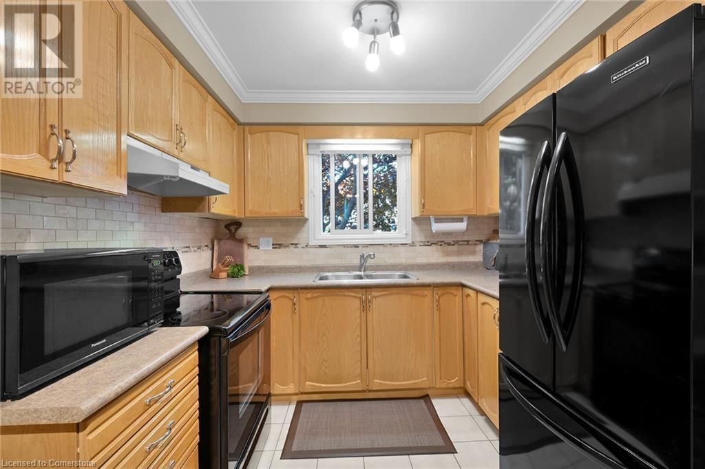 1182 UPPER WENTWORTH STREET Image 9