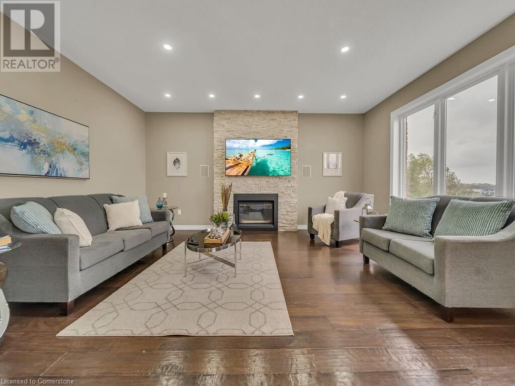 264 EVENS POND CRESCENT Image 12