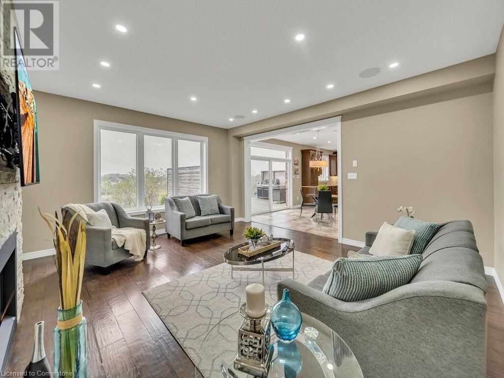 264 EVENS POND CRESCENT Image 13