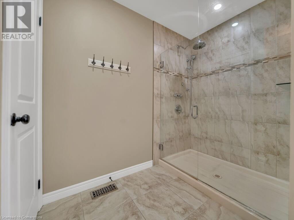 264 EVENS POND CRESCENT Image 32