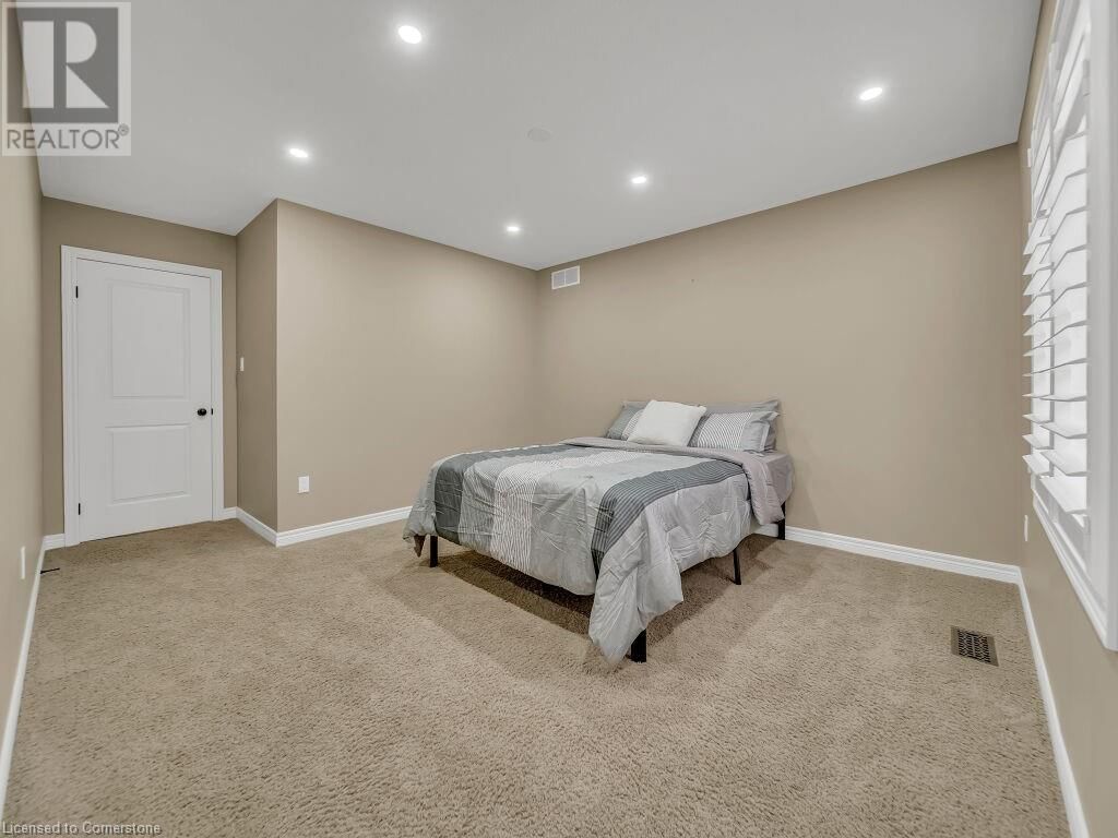264 EVENS POND CRESCENT Image 34