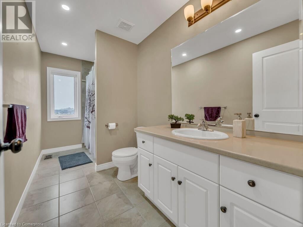 264 EVENS POND CRESCENT Image 35