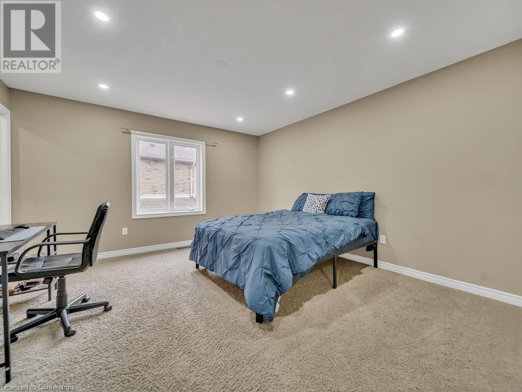 264 EVENS POND CRESCENT Image 36