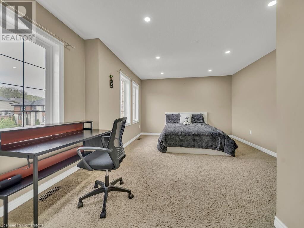 264 EVENS POND CRESCENT Image 39