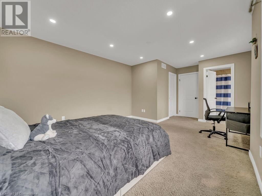264 EVENS POND CRESCENT Image 40