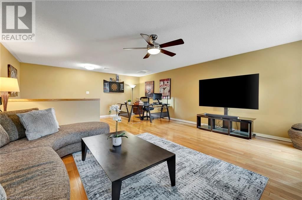 104 GEORGIAN DRIVE Image 27