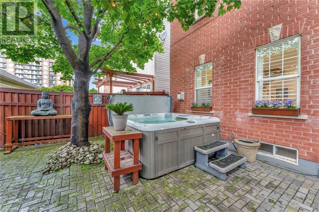 104 GEORGIAN DRIVE Image 35