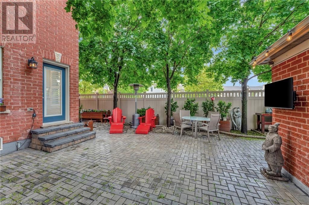 104 GEORGIAN DRIVE Image 36