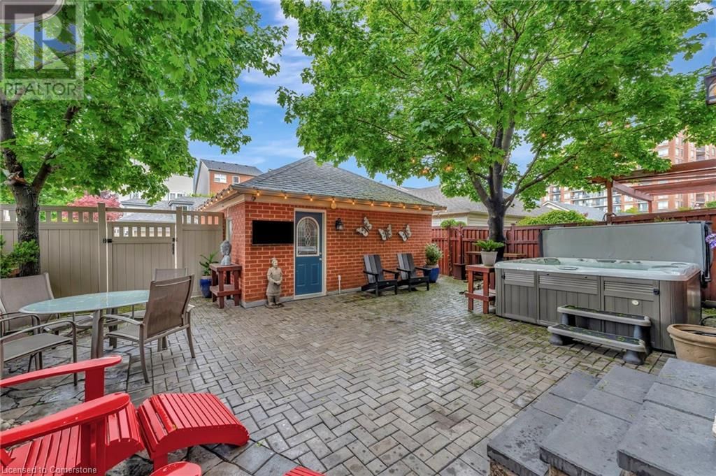 104 GEORGIAN DRIVE Image 37