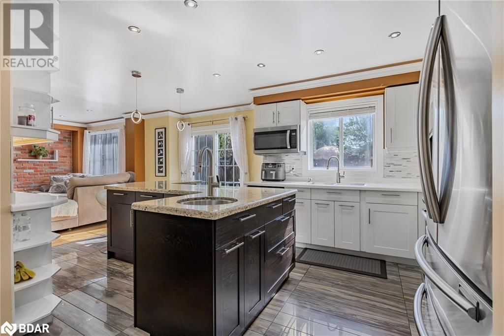 15 BLACK WILLOW DRIVE Image 12