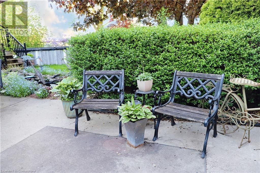 35 MCDONAGH CRESCENT Image 25