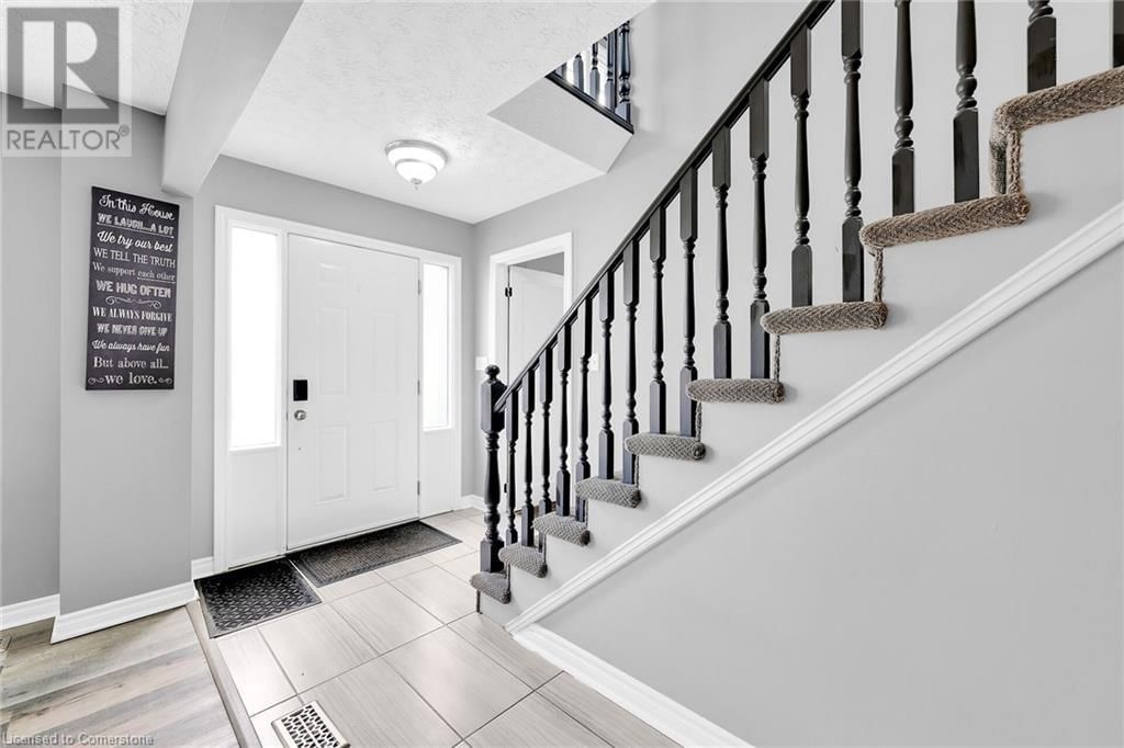 7663 RONNIE CRESCENT Image 37
