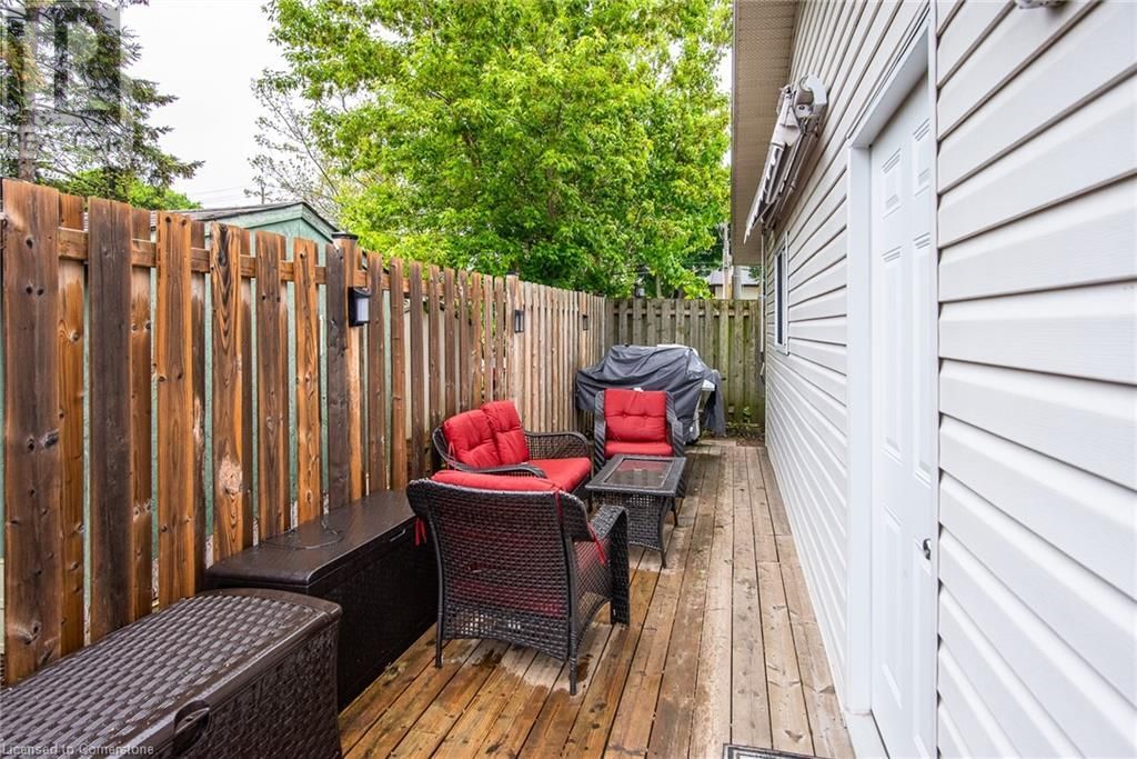 82 CARNABY CRESCENT Image 11