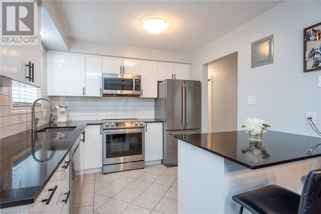 82 CARNABY CRESCENT Image 23