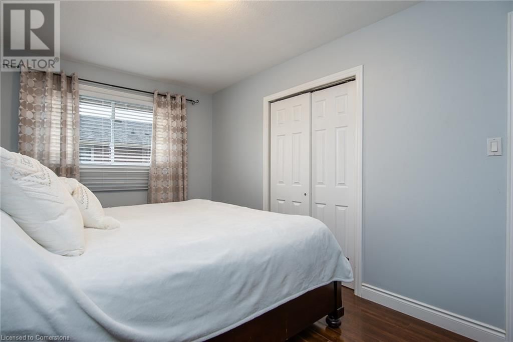 82 CARNABY CRESCENT Image 30